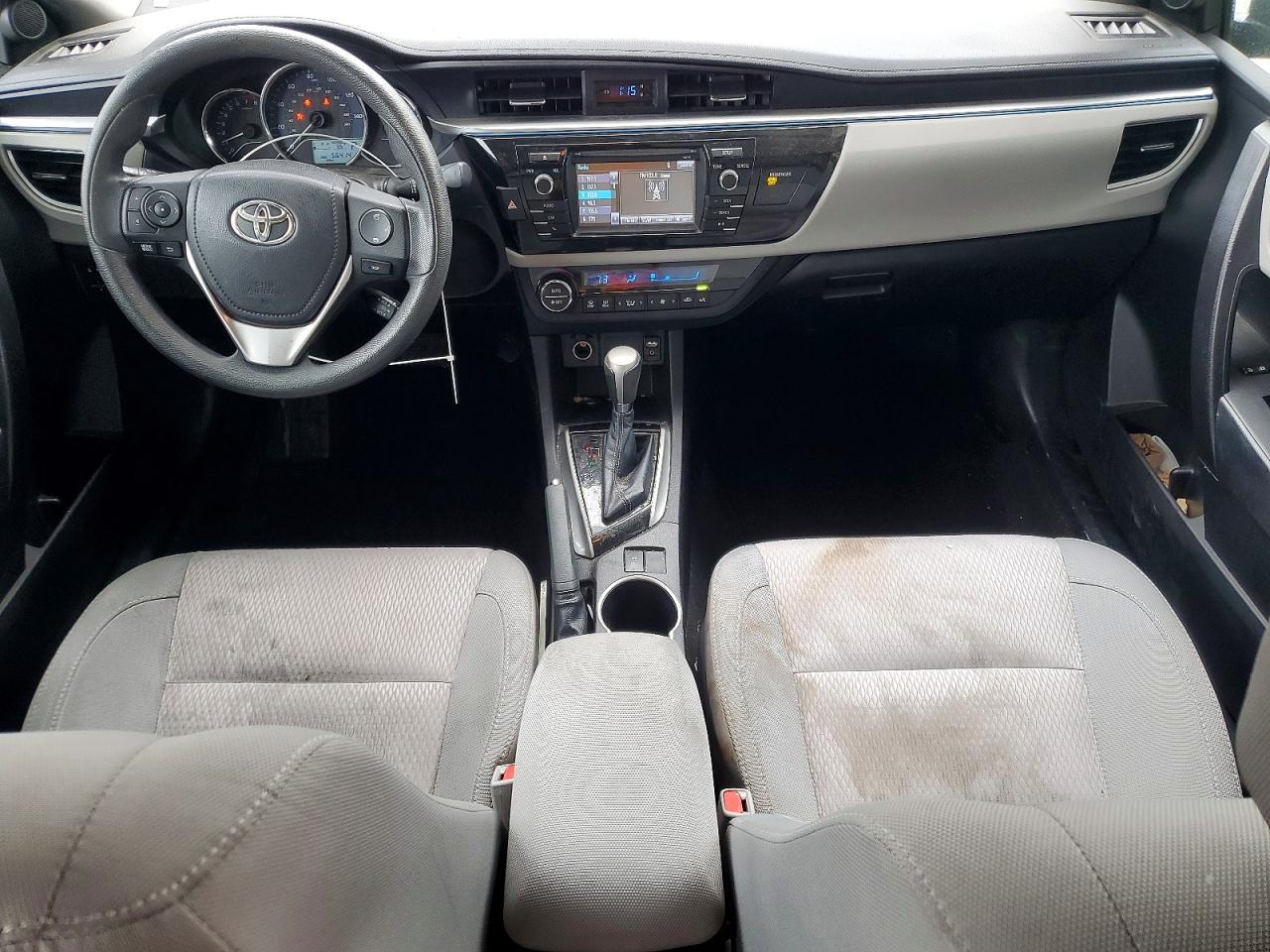 2015 TOYOTA COROLLA L photo 8