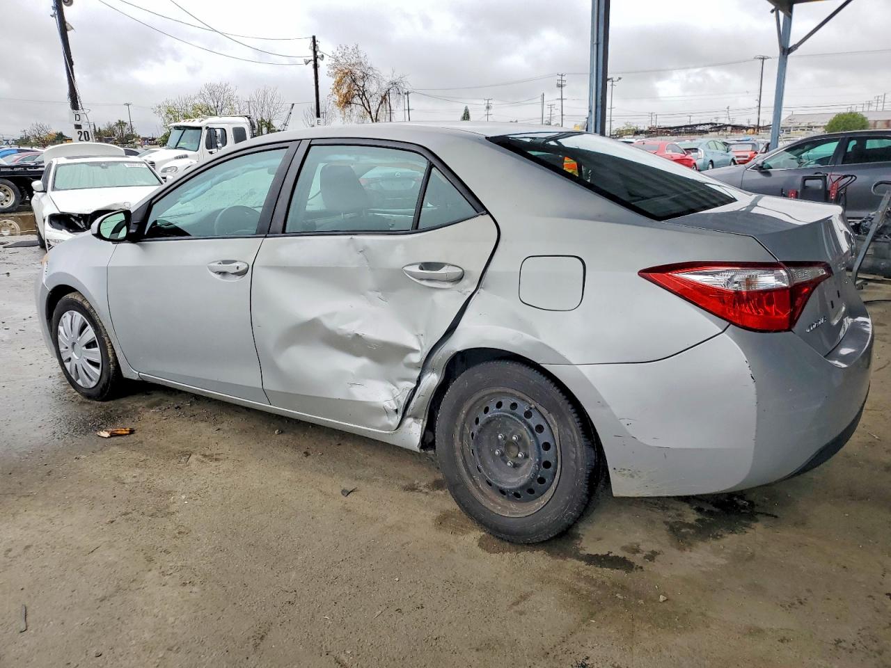 2015 TOYOTA COROLLA L photo 2