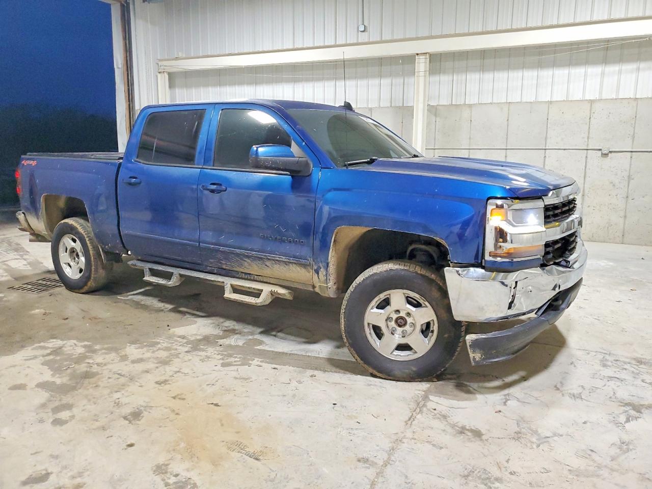 2016 CHEVROLET SILVERADO K1500 LT photo 4