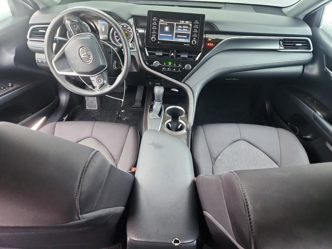 2021 TOYOTA CAMRY LE photo 8