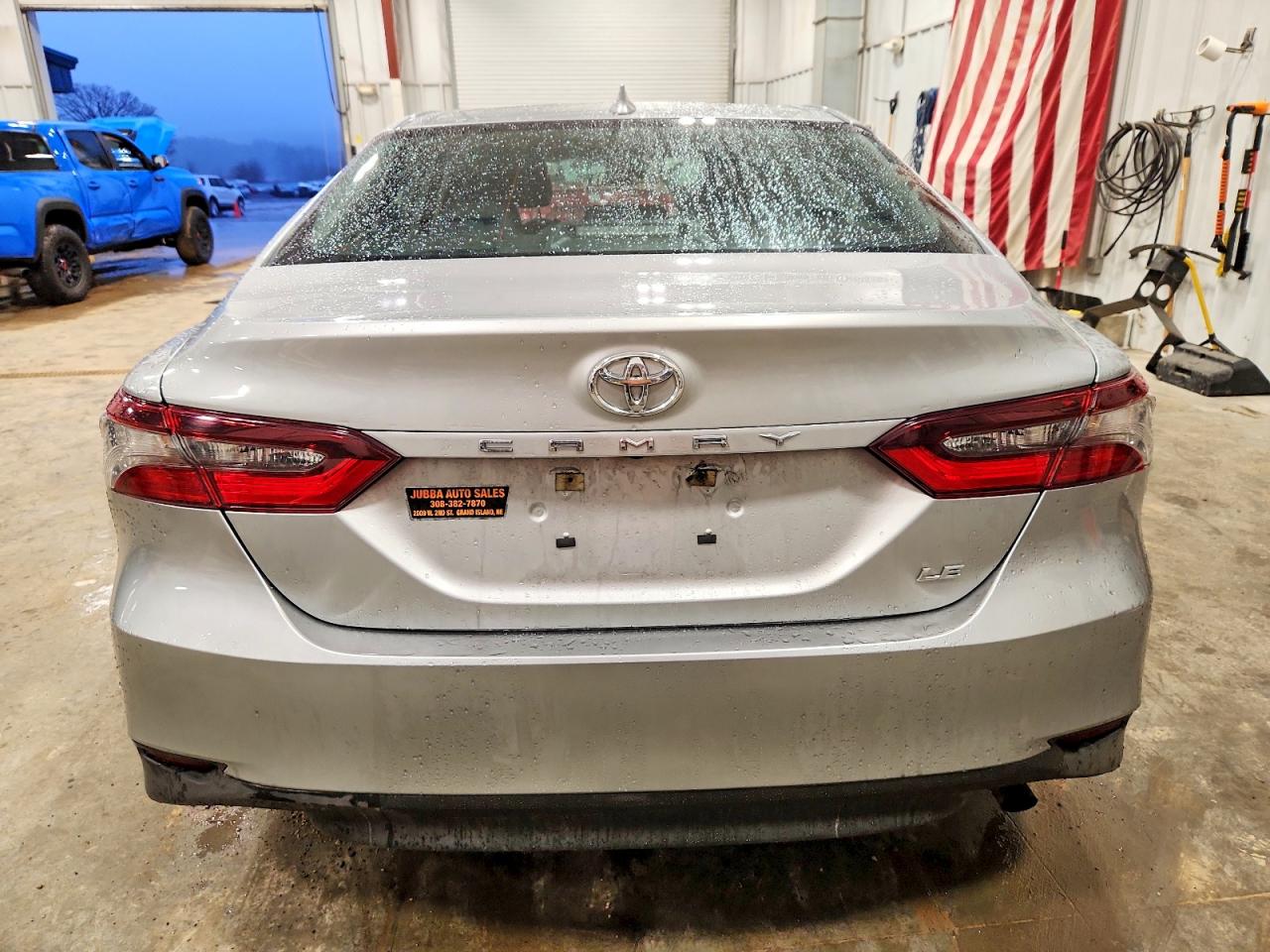 2021 TOYOTA CAMRY LE photo 6