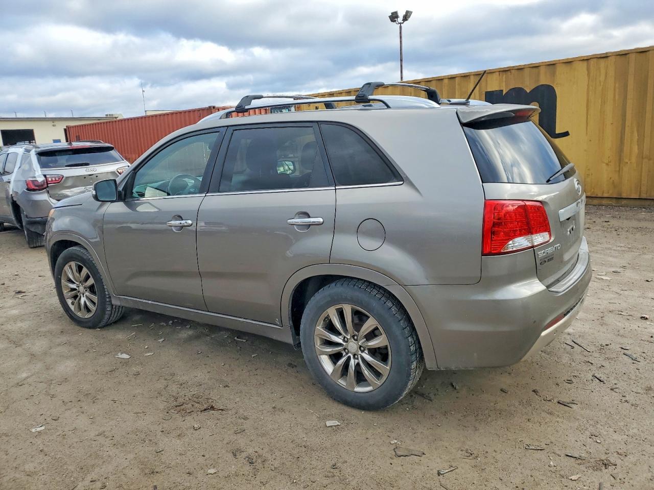 2013 KIA SORENTO SX photo 2