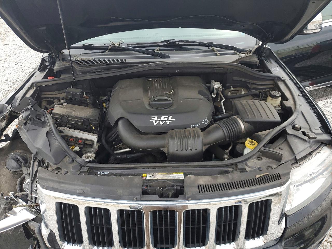2012 JEEP GRAND CHEROKEE LIMITED photo 12