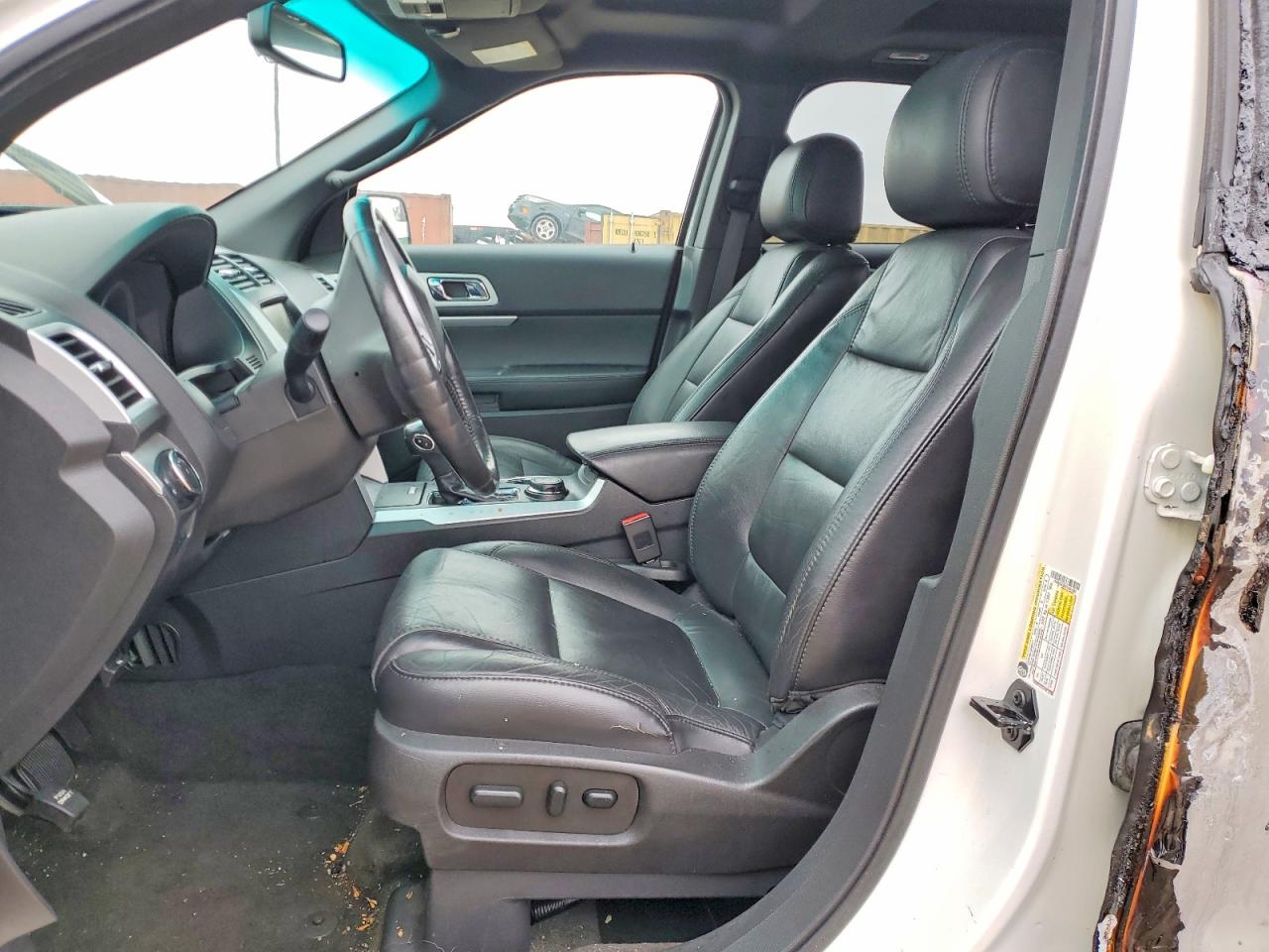 2015 FORD EXPLORER XLT photo 7