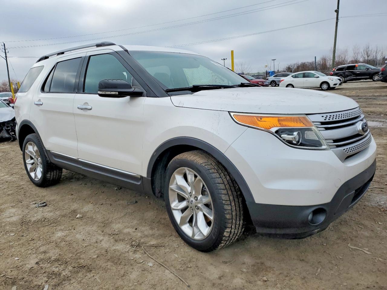 2015 FORD EXPLORER XLT photo 4