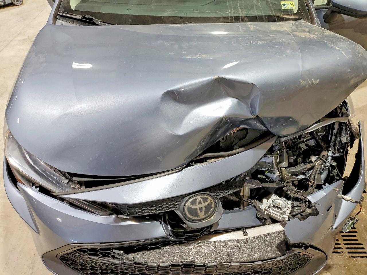2021 TOYOTA COROLLA LE photo 11