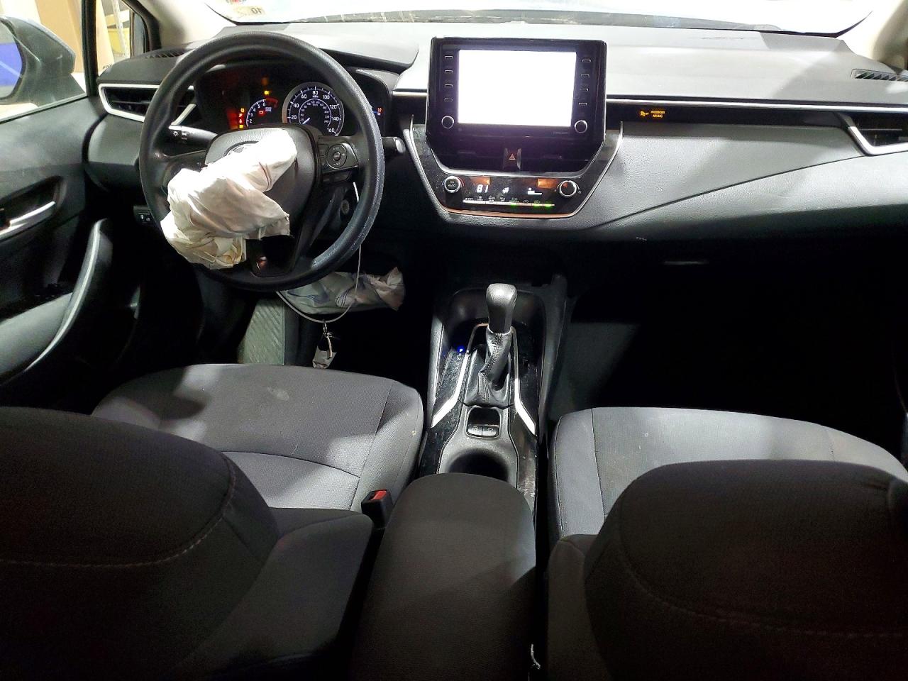 2021 TOYOTA COROLLA LE photo 8