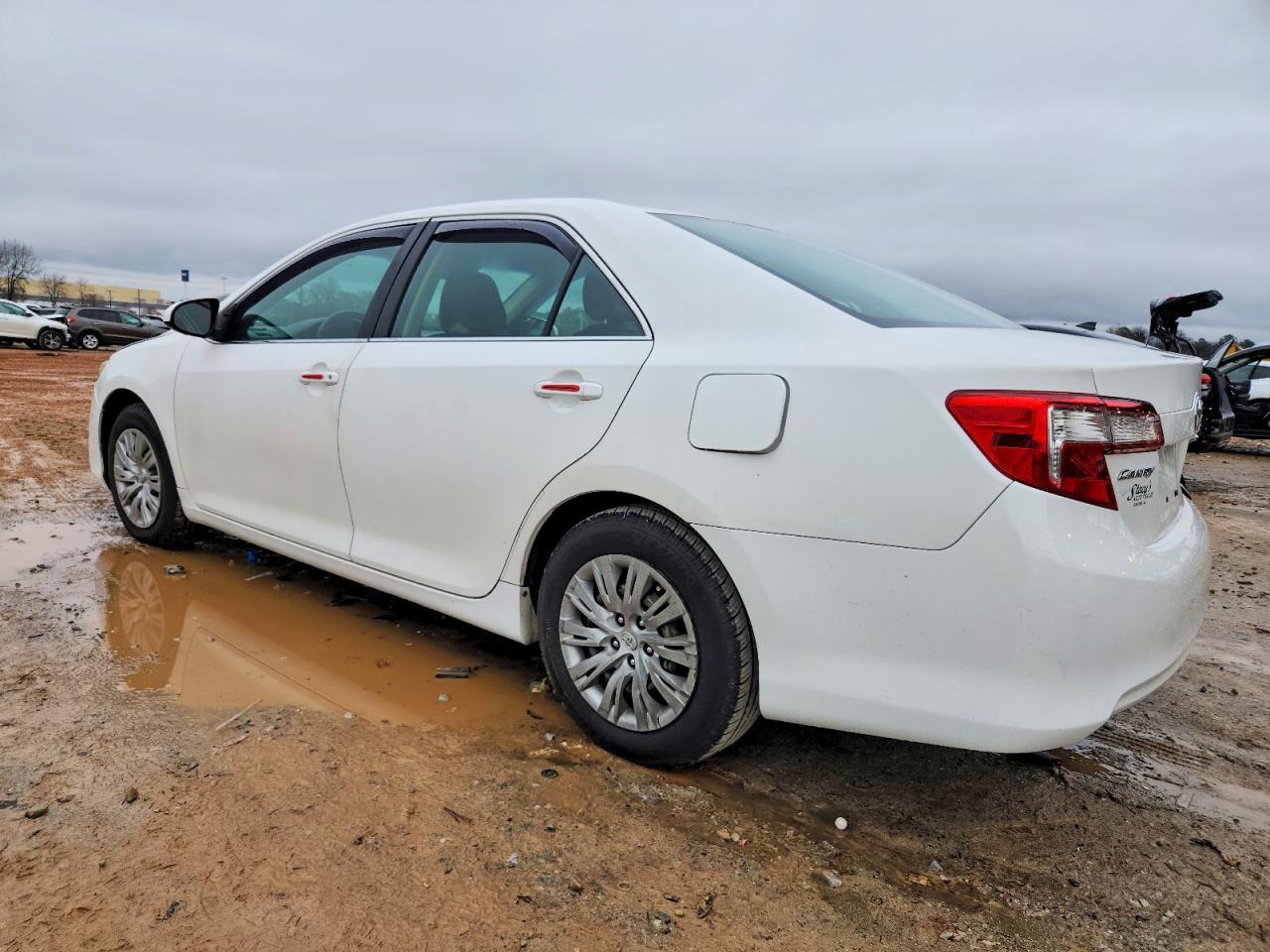 2012 TOYOTA CAMRY BASE photo 2