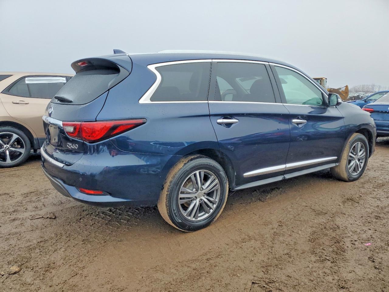 2020 INFINITI QX60 LUXE photo 3