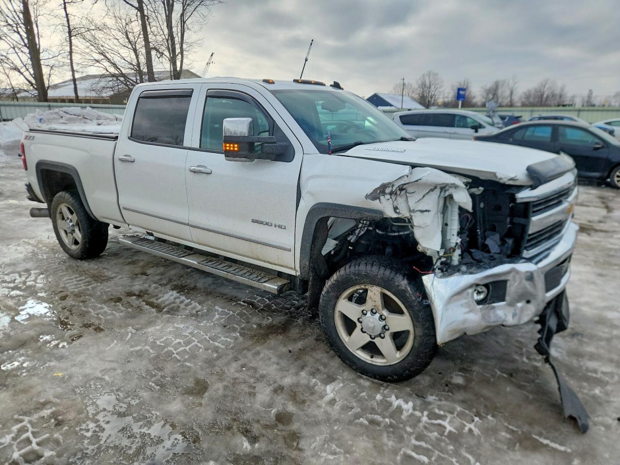 2015 CHEVROLET SILVERADO K2500 HEAVY DUTY LTZ photo 4