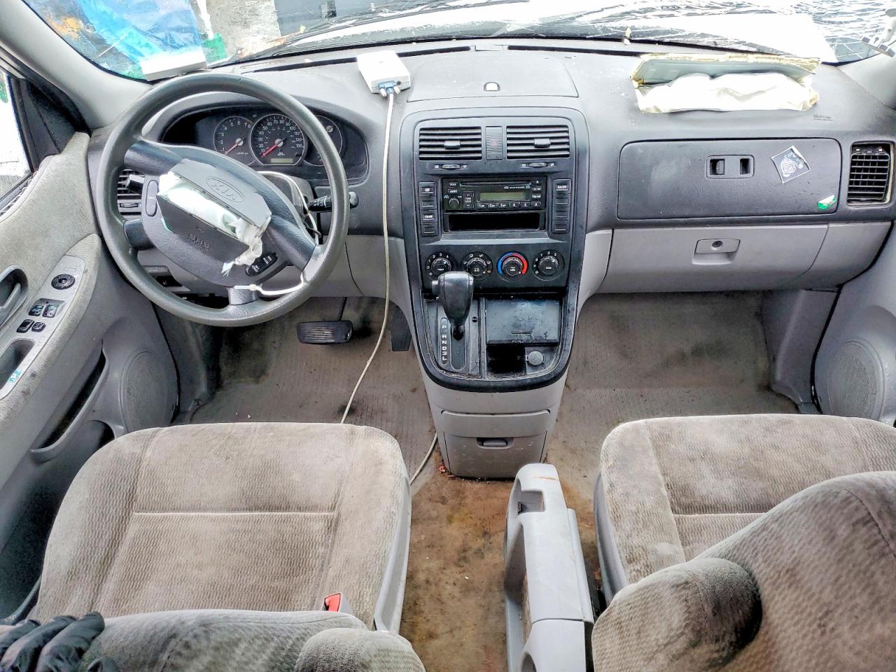 2005 KIA SEDONA photo 8