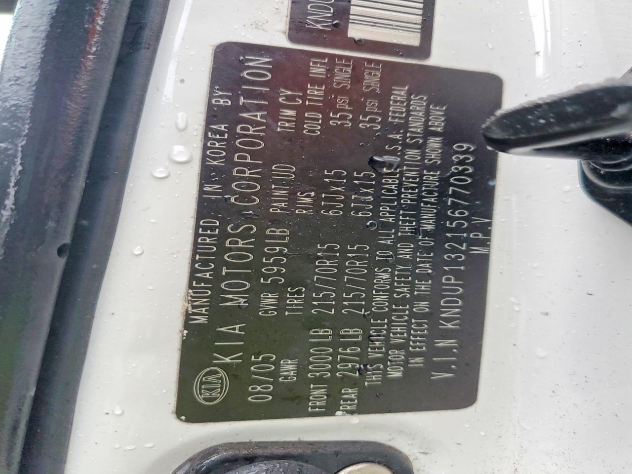2005 KIA SEDONA photo 14