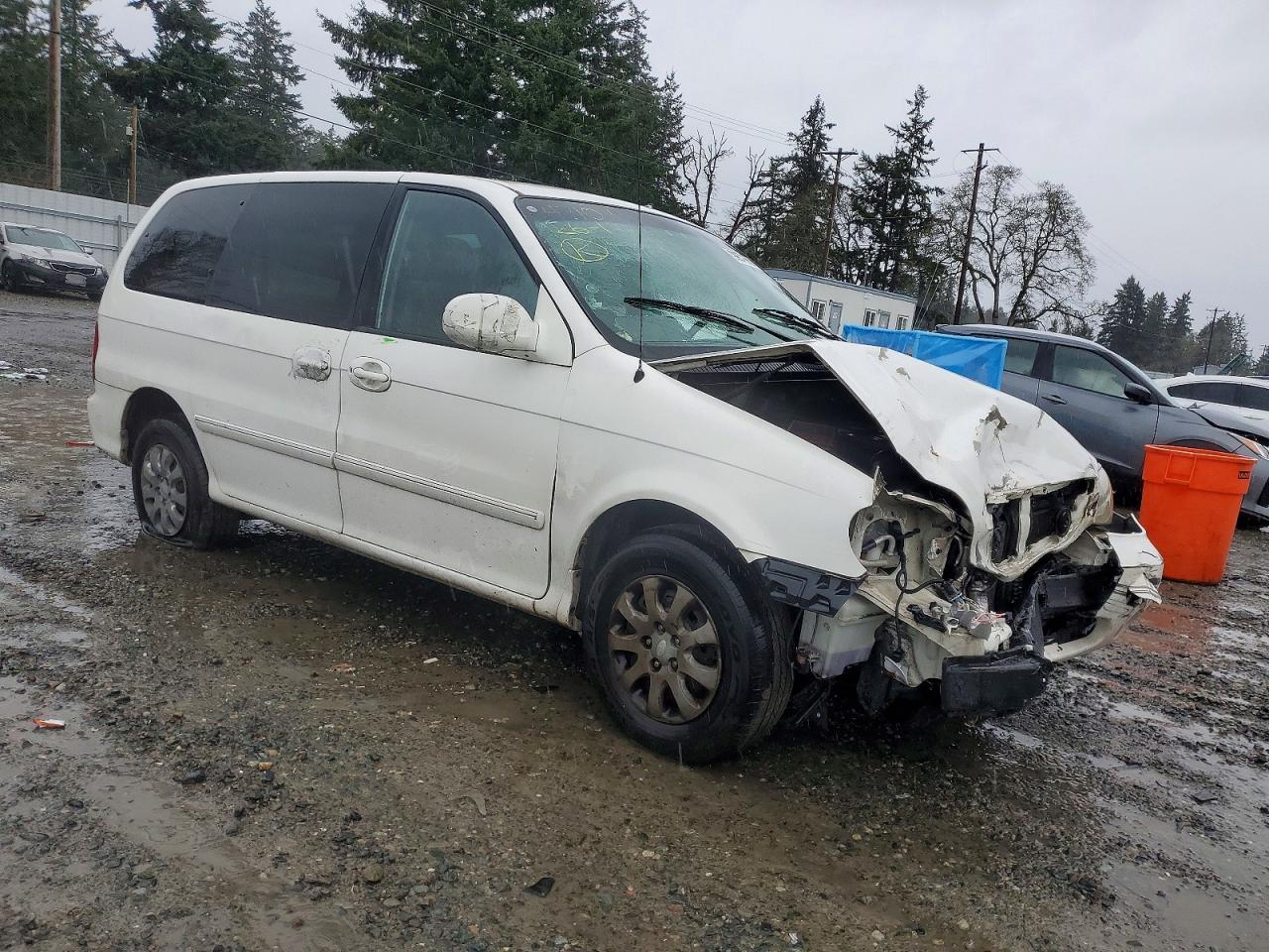 2005 KIA SEDONA photo 4