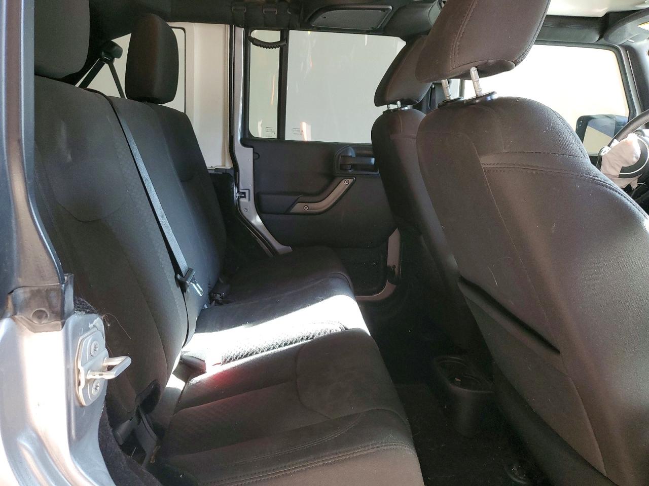 2015 JEEP WRANGLER UNLIMITED SPORT photo 10