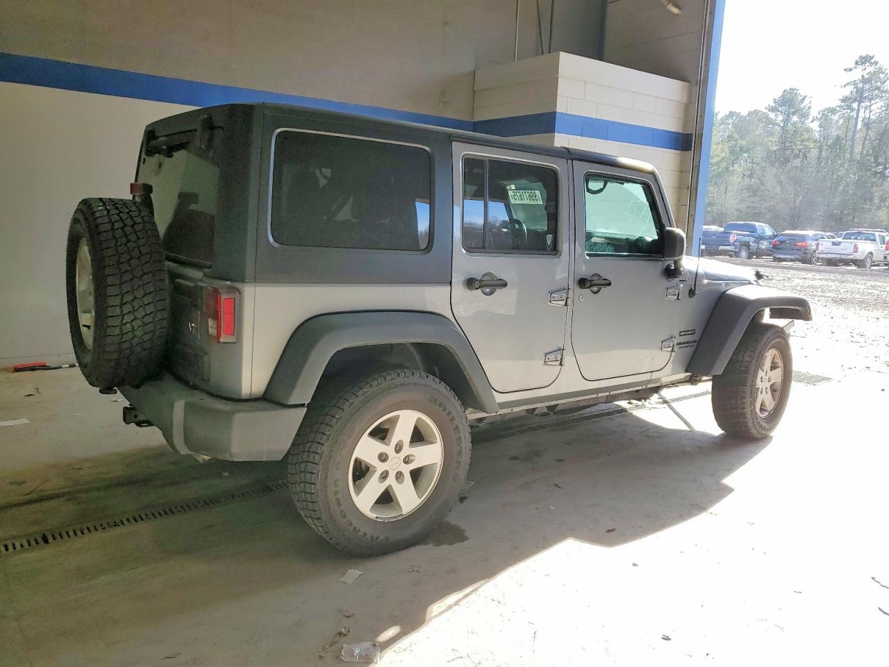 2015 JEEP WRANGLER UNLIMITED SPORT photo 3