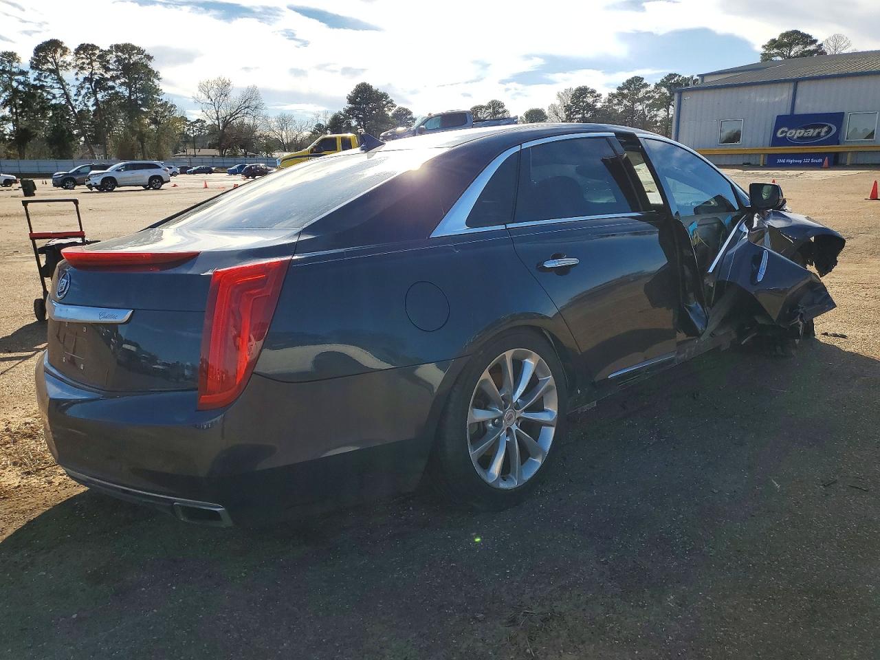 2013 CADILLAC XTS PREMIUM COLLECTION photo 3