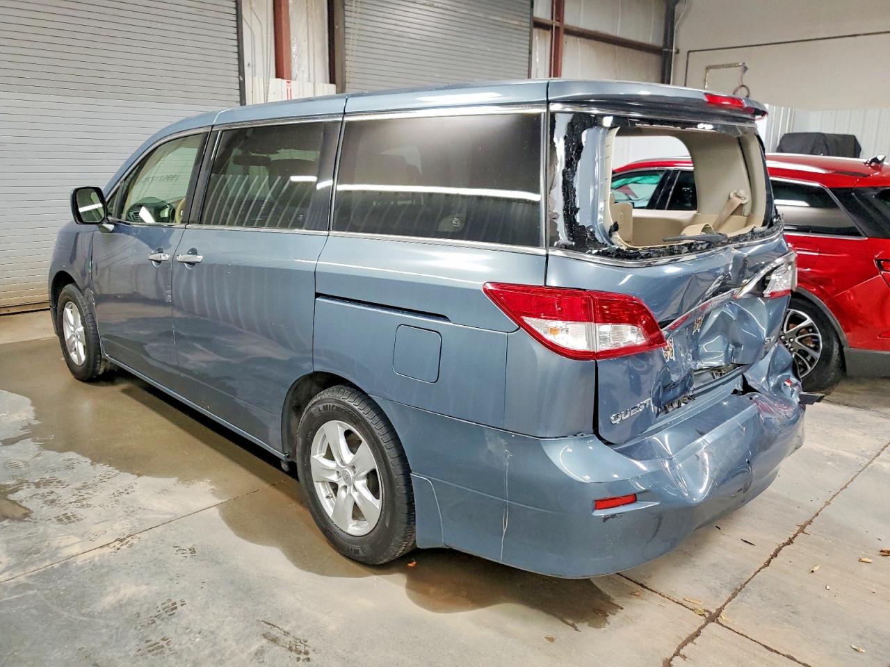 2013 NISSAN QUEST S photo 2