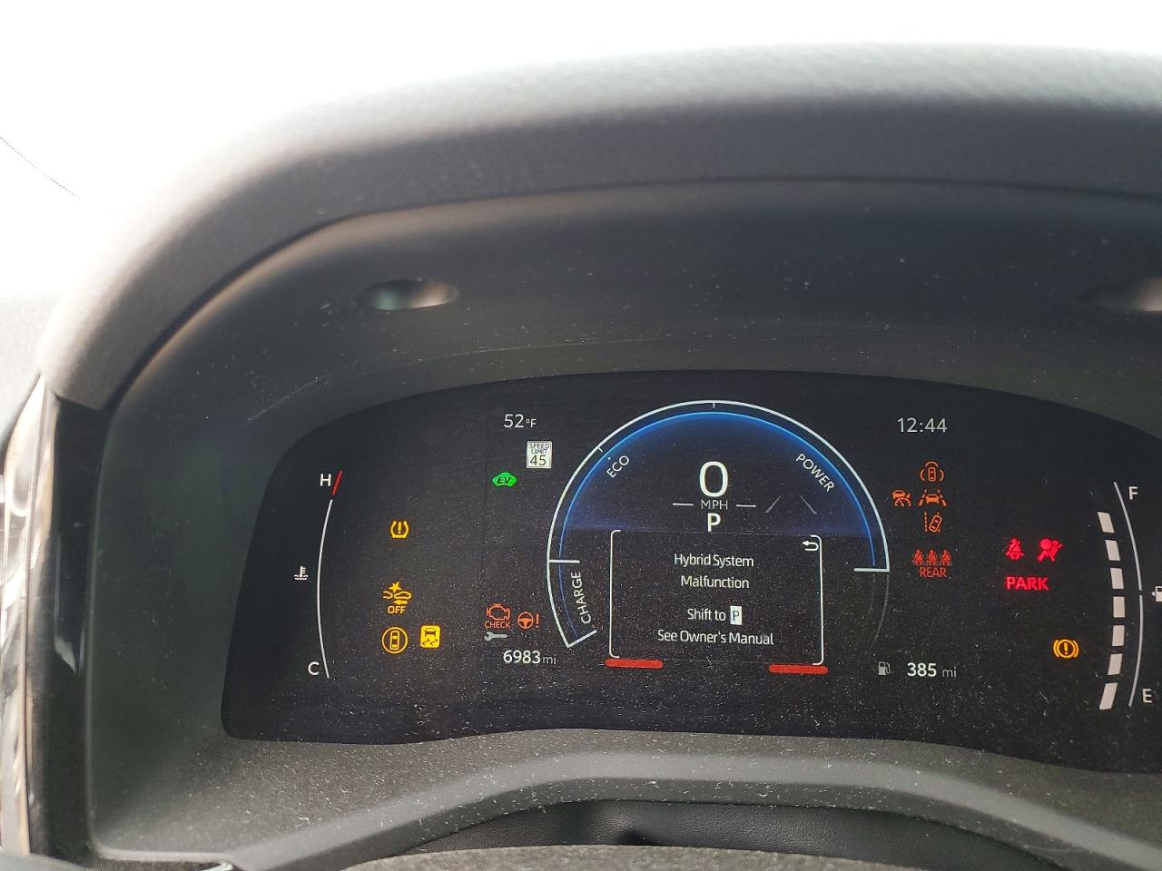 2025 TOYOTA CAMRY XSE photo 9