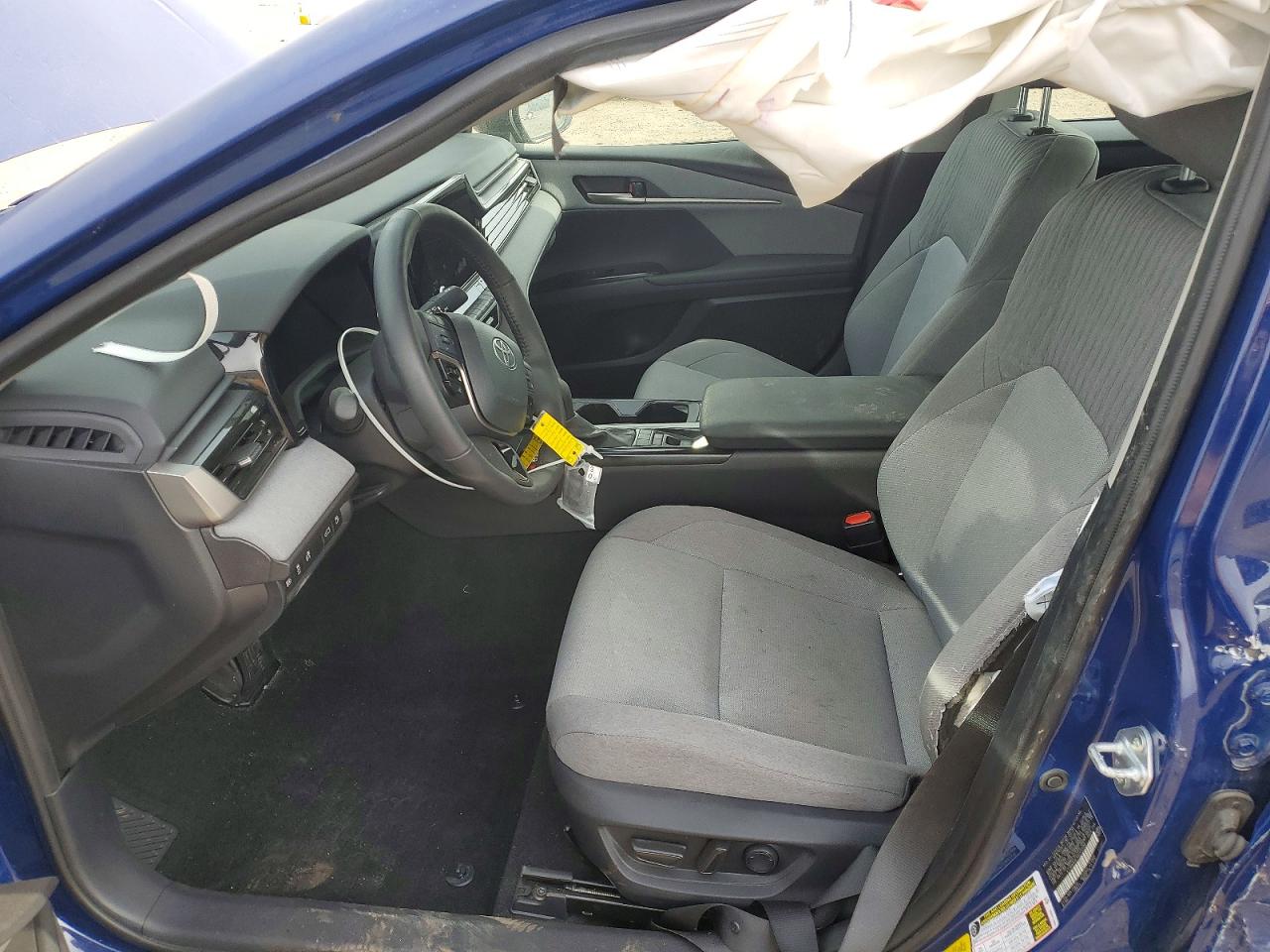 2025 TOYOTA CAMRY XSE photo 7