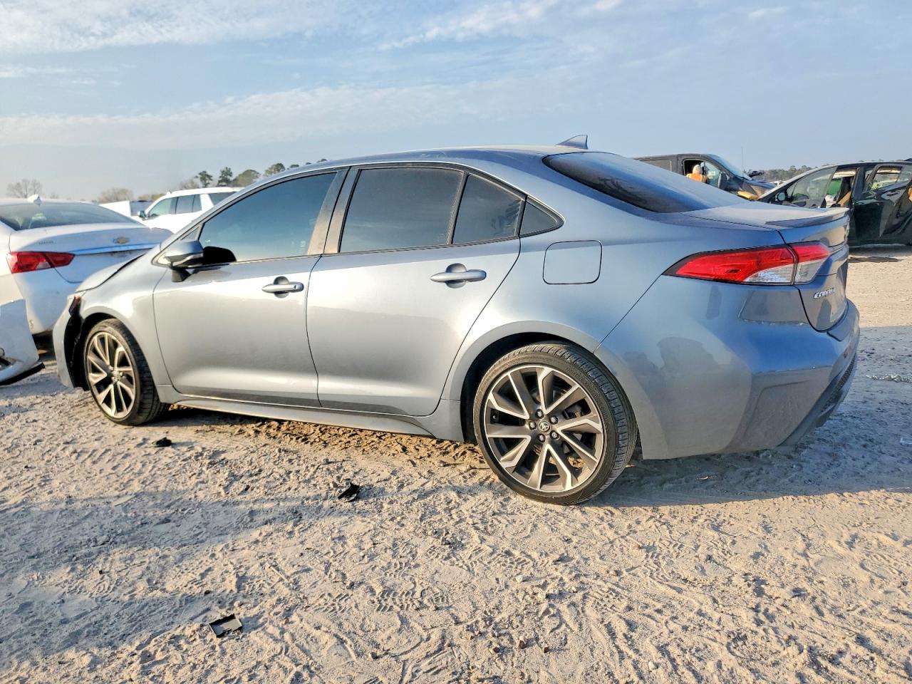 2021 TOYOTA COROLLA SE photo 3