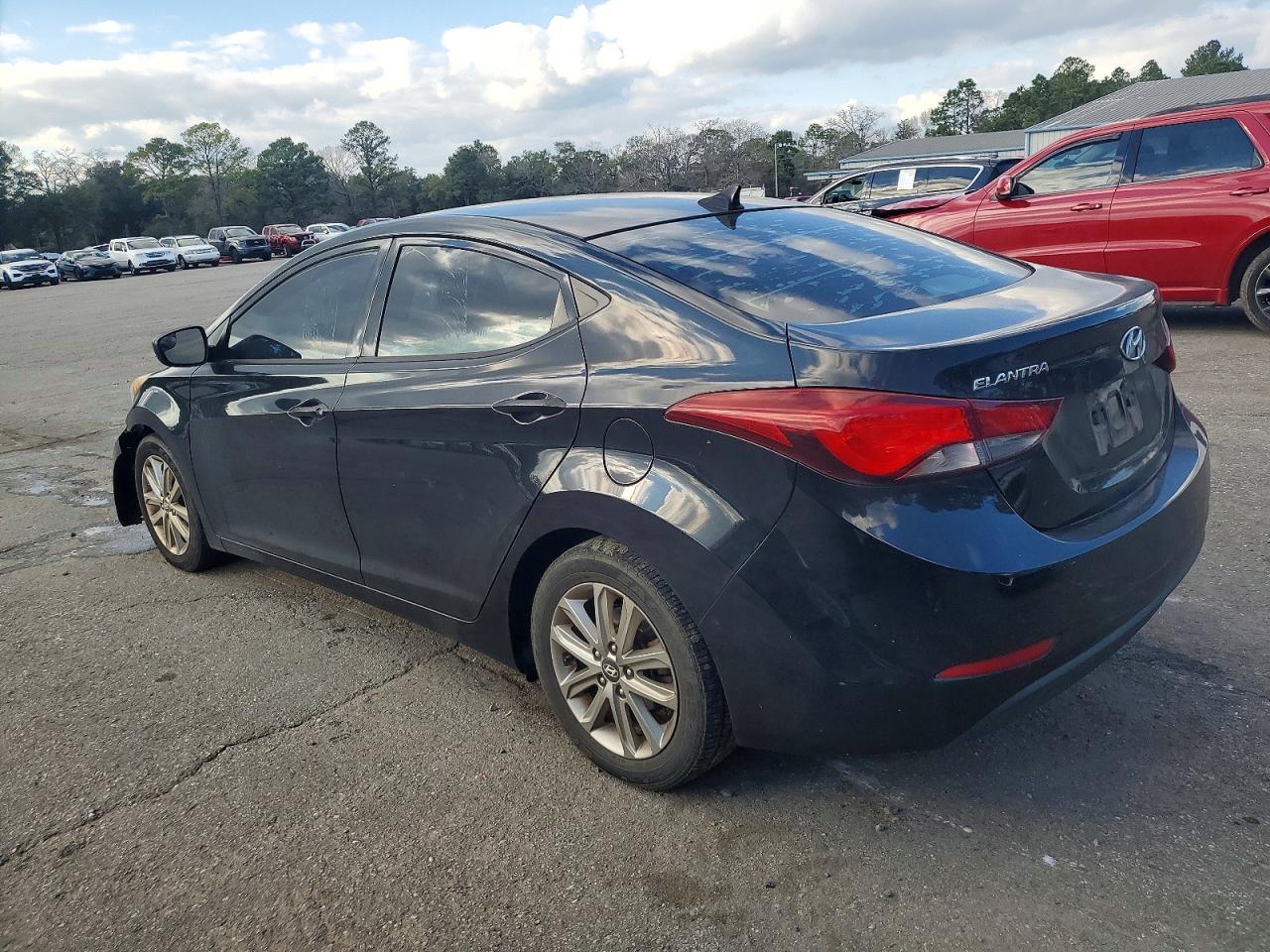 2015 HYUNDAI ELANTRA SE photo 2