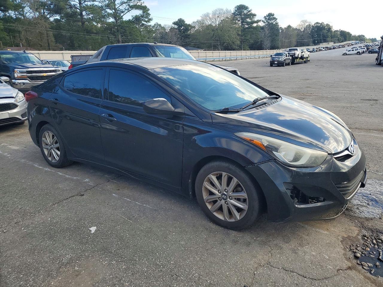 2015 HYUNDAI ELANTRA SE photo 4