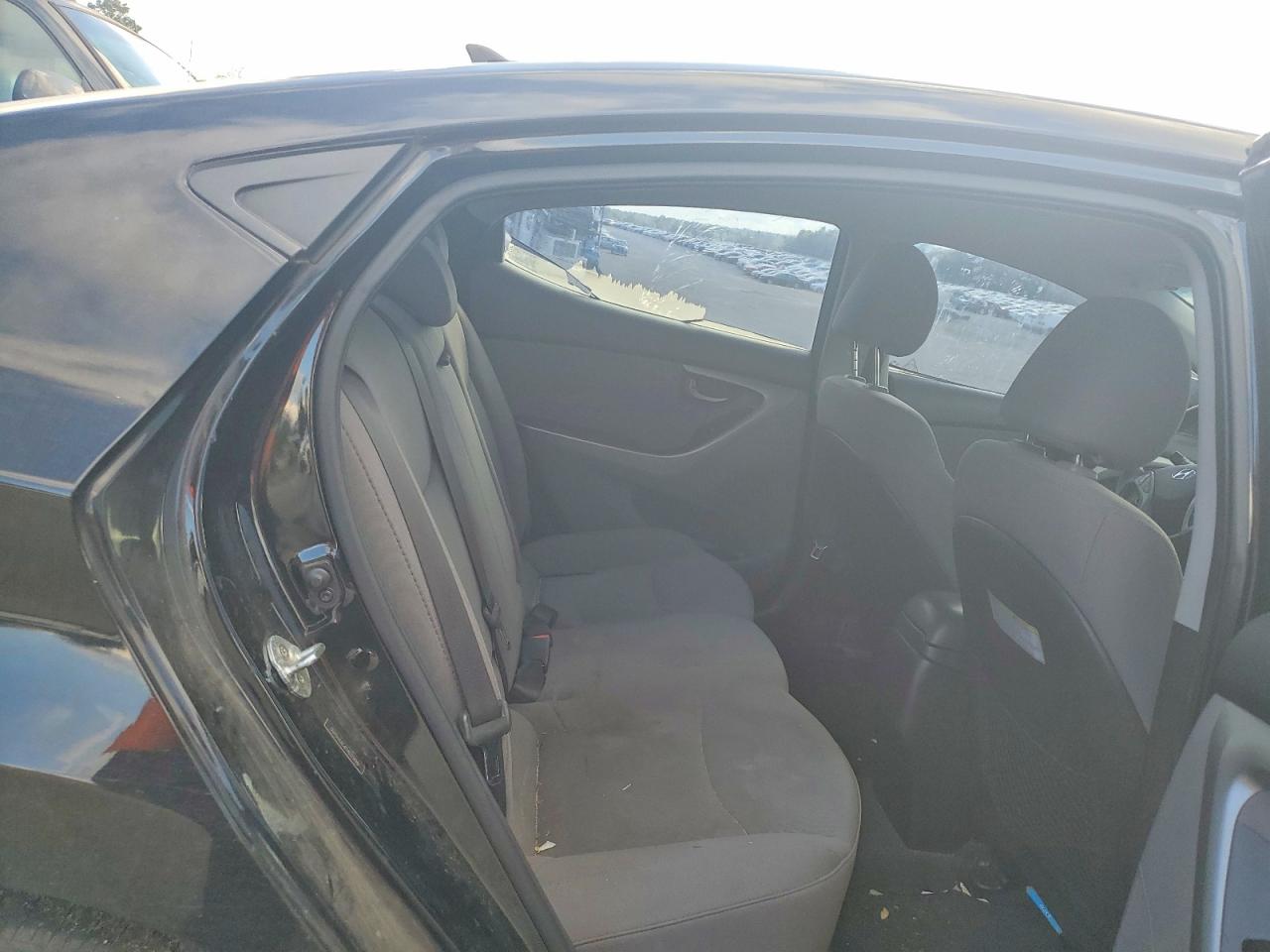 2015 HYUNDAI ELANTRA SE photo 10