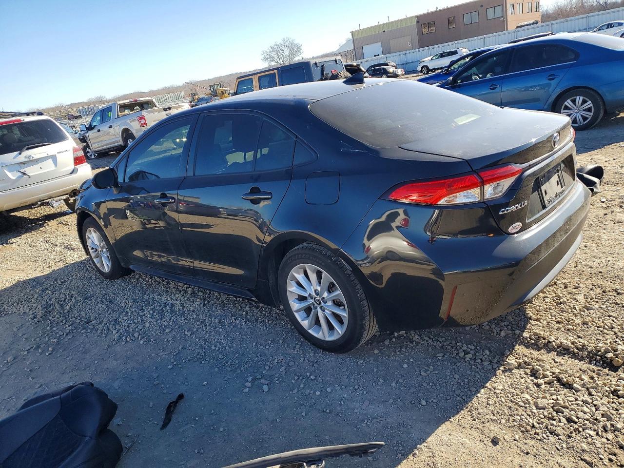 2020 TOYOTA COROLLA LE photo 2