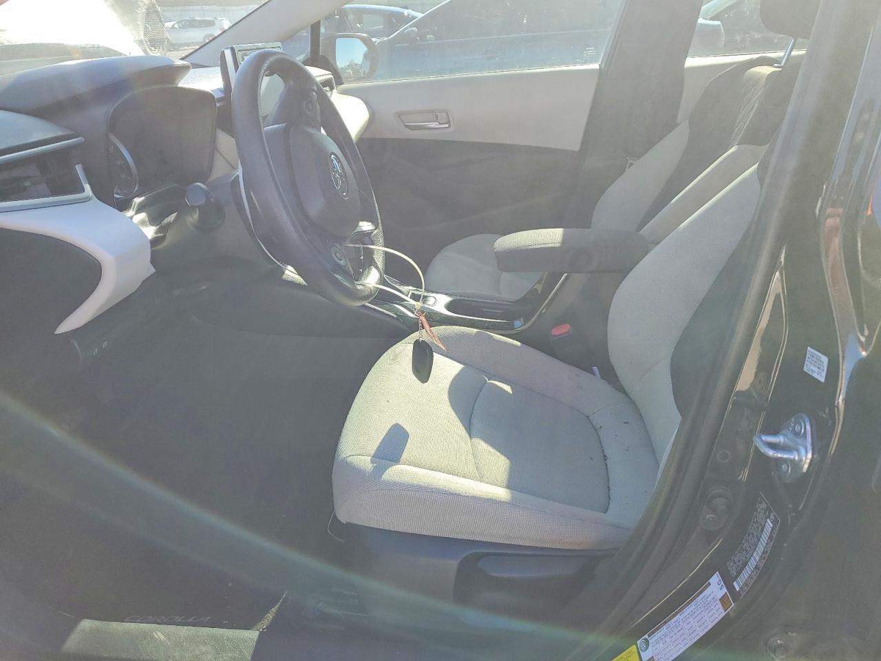 2020 TOYOTA COROLLA LE photo 7