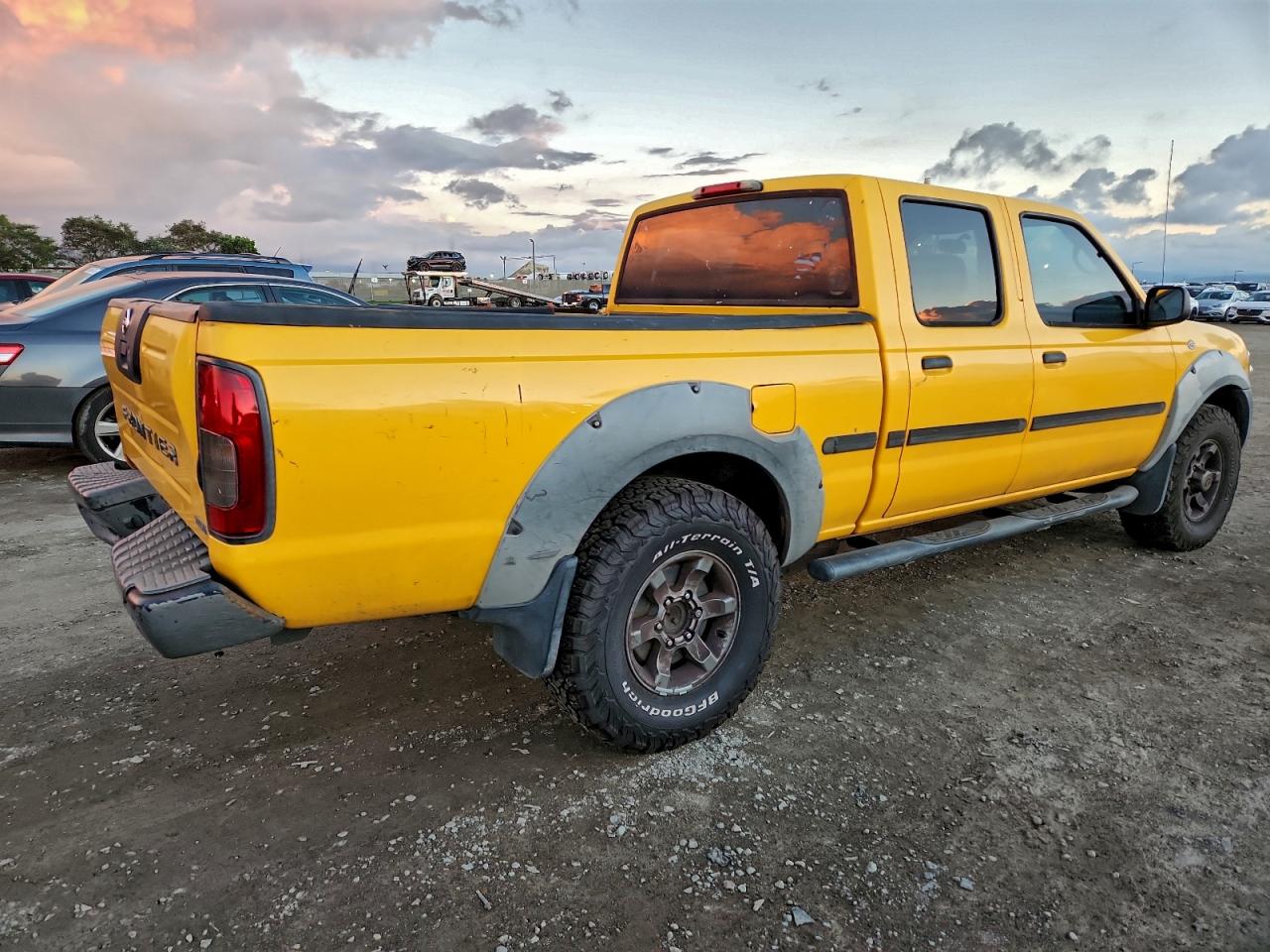 2002 NISSAN FRONTIER CREW CAB XE photo 3