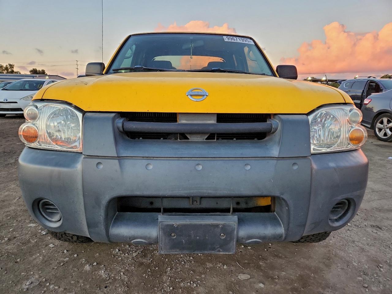 2002 NISSAN FRONTIER CREW CAB XE photo 5