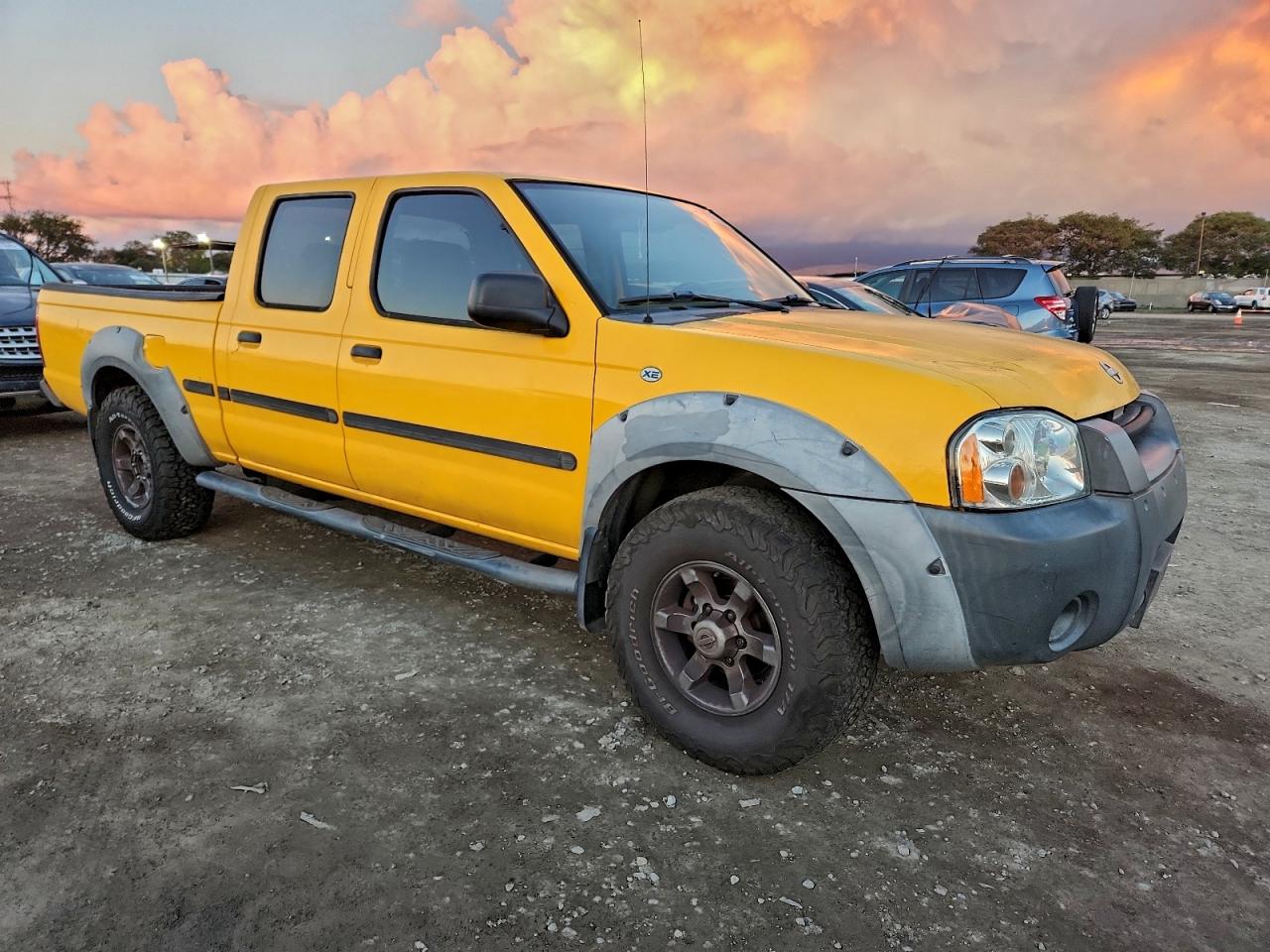 2002 NISSAN FRONTIER CREW CAB XE photo 4