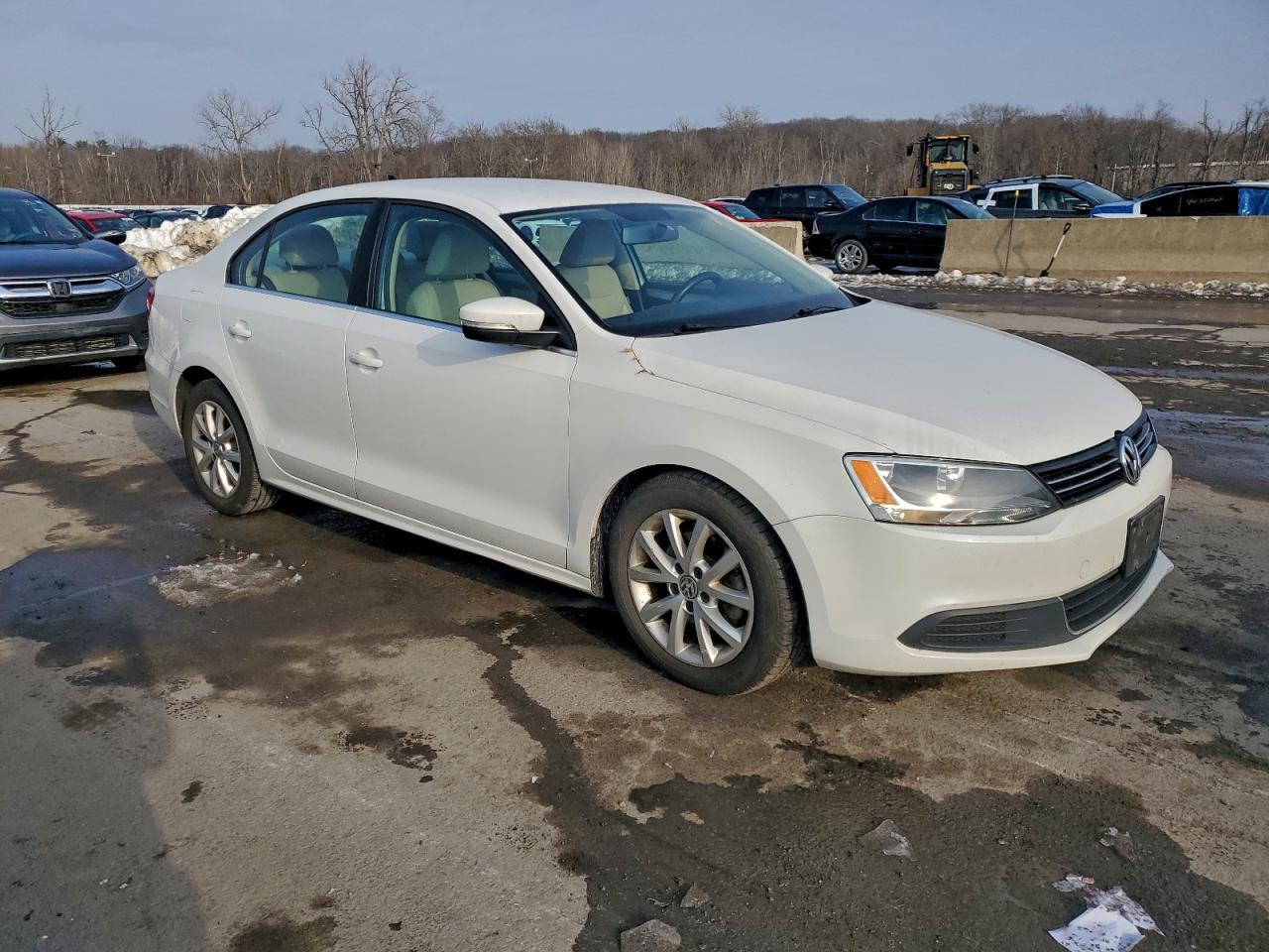 2013 VOLKSWAGEN JETTA SE photo 4