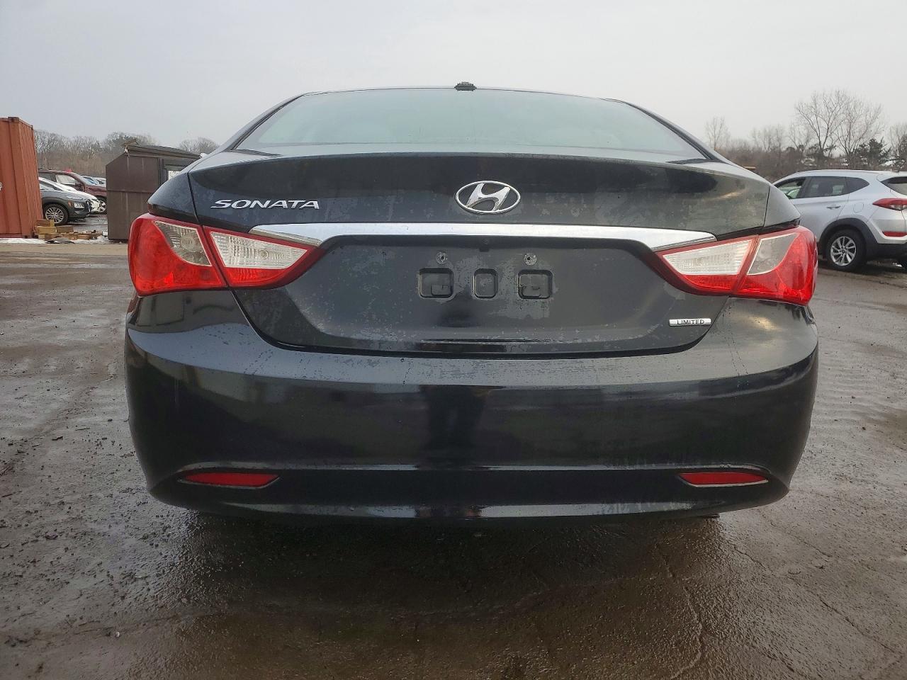 2013 HYUNDAI SONATA SE photo 6