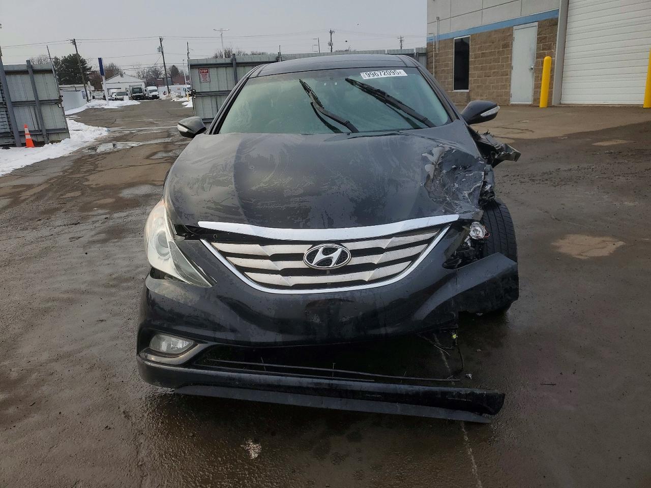 2013 HYUNDAI SONATA SE photo 5