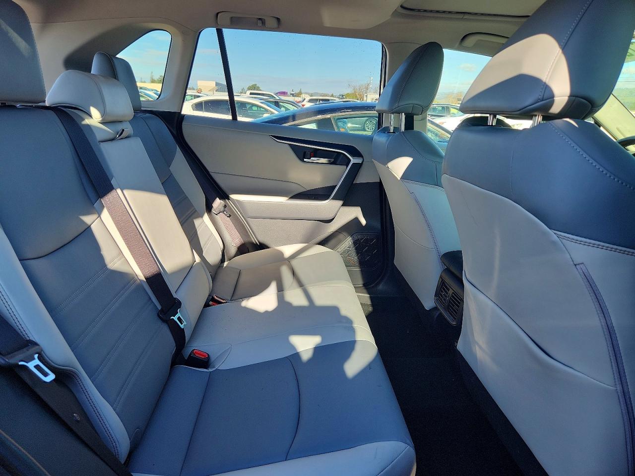 2019 TOYOTA RAV4 XLE PREMIUM photo 11