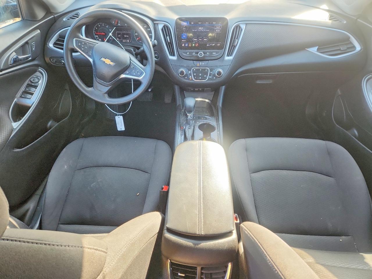 2024 CHEVROLET MALIBU LT photo 8