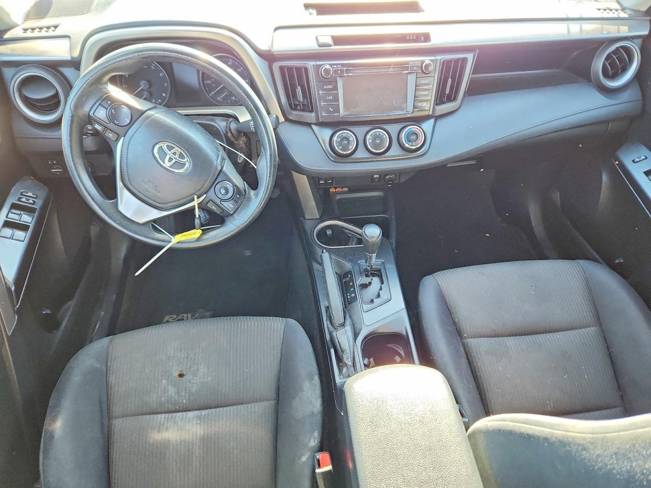 2017 TOYOTA RAV4 LE photo 8
