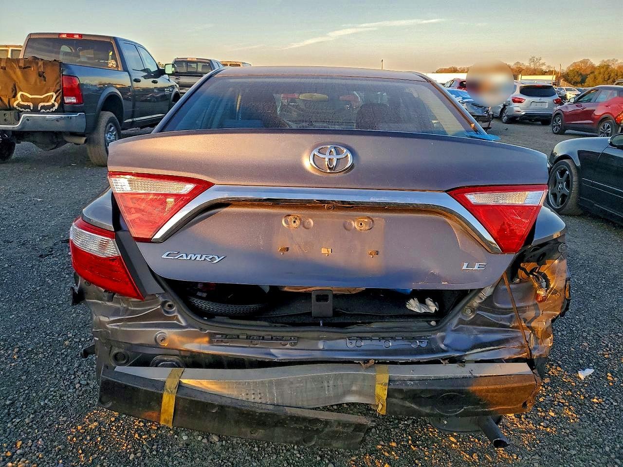 2016 TOYOTA CAMRY LE photo 6