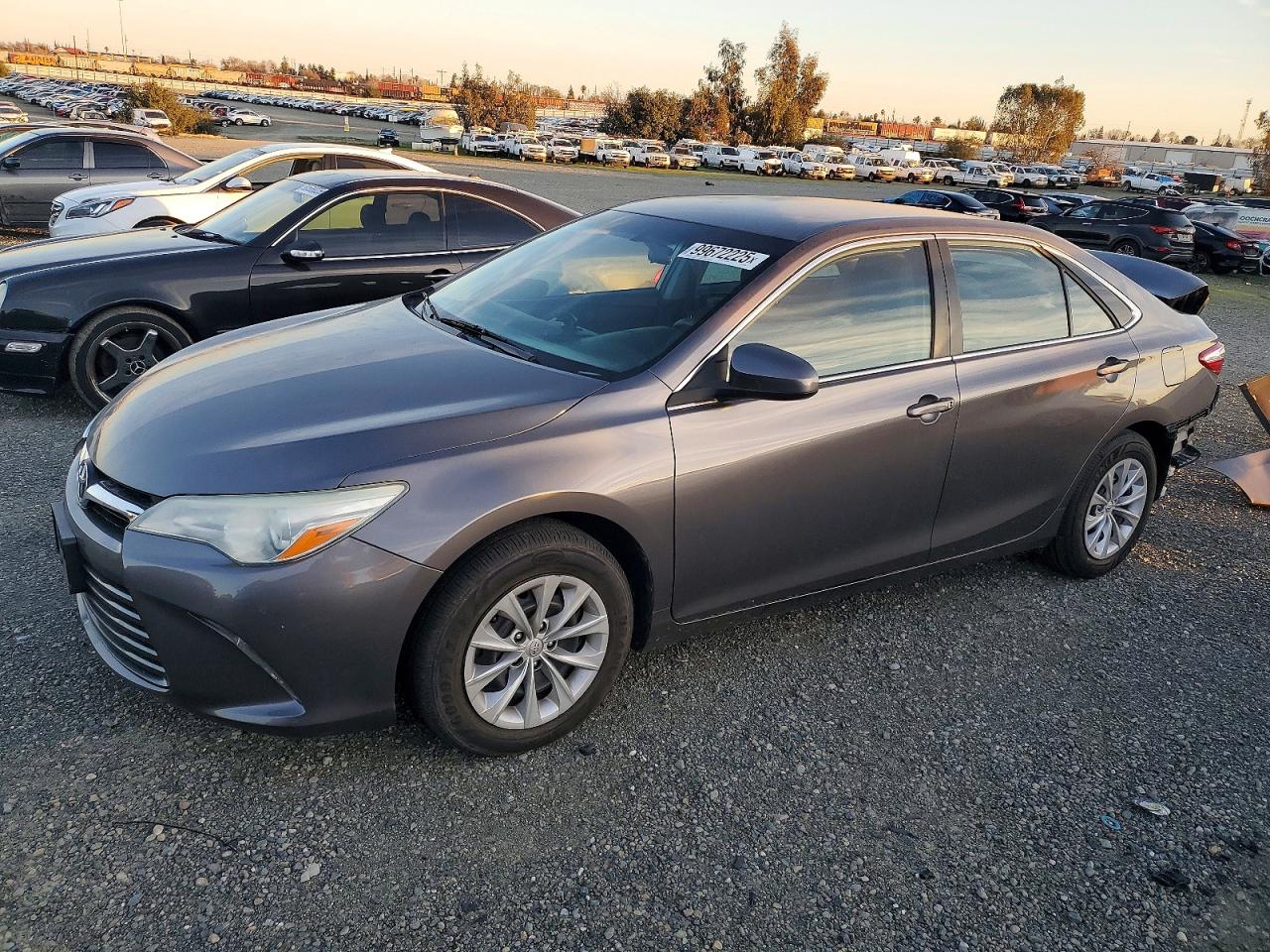 2016 TOYOTA CAMRY