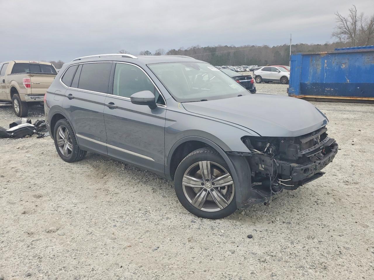 2021 VOLKSWAGEN TIGUAN SE photo 4