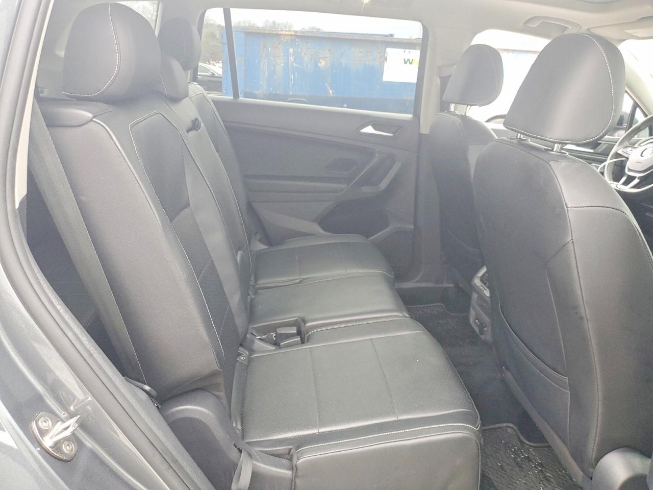 2021 VOLKSWAGEN TIGUAN SE photo 11