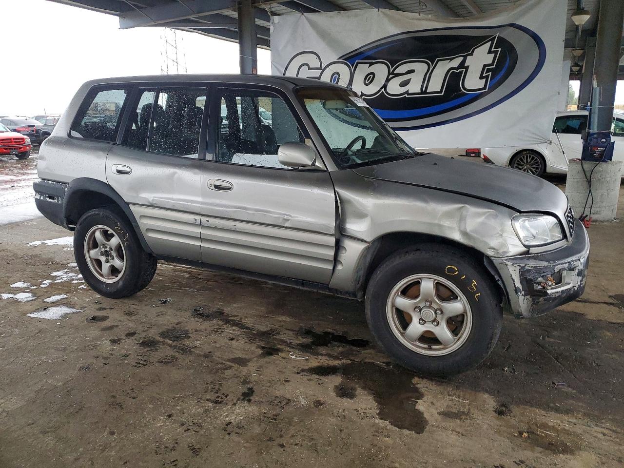 2000 TOYOTA RAV4 photo 4