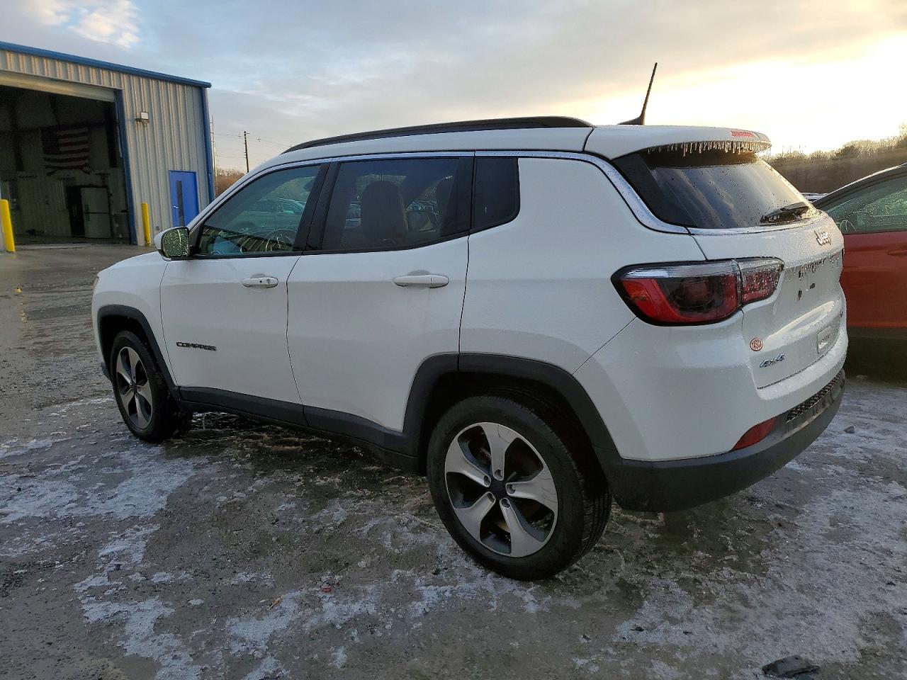 2017 JEEP COMPASS LATITUDE photo 2