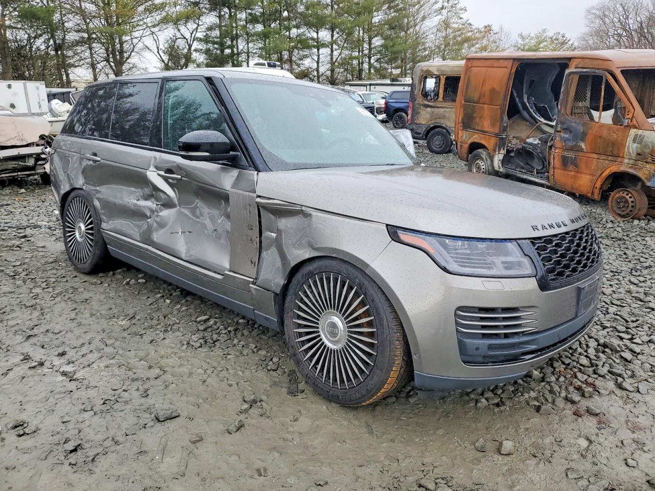 2018 LAND ROVER RANGE ROVER SUPERCHARGED photo 4