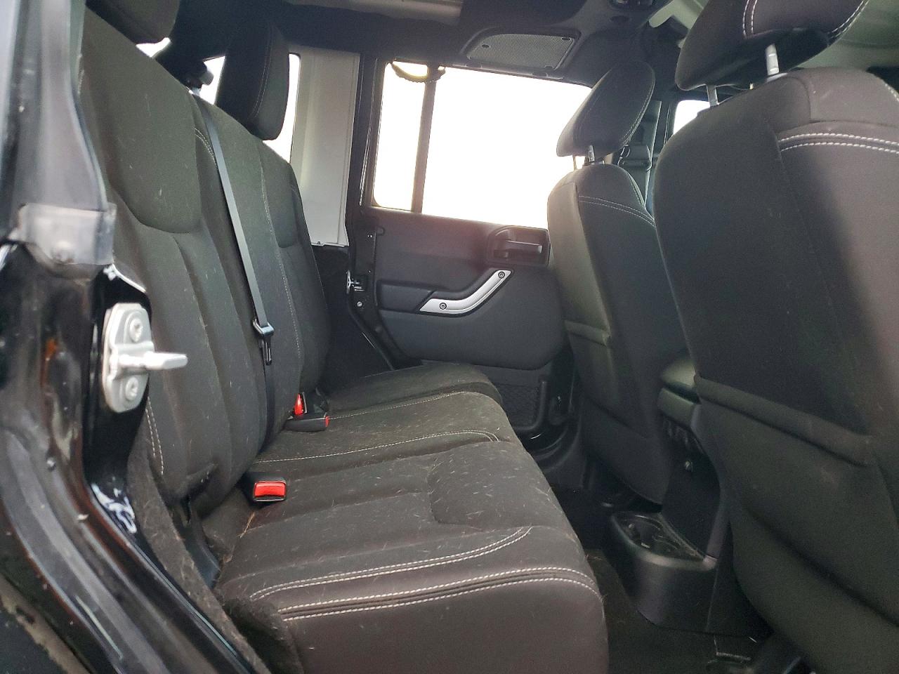 2015 JEEP WRANGLER UNLIMITED SAHARA photo 11