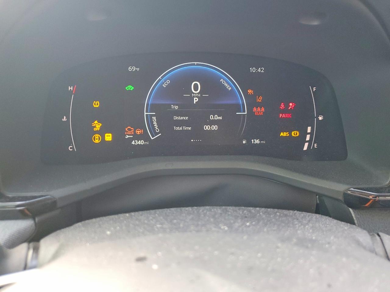 2025 TOYOTA CAMRY XSE photo 9