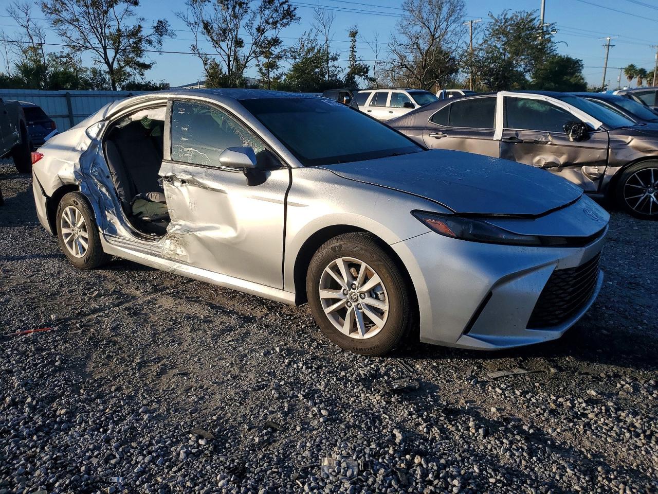2025 TOYOTA CAMRY XSE photo 4