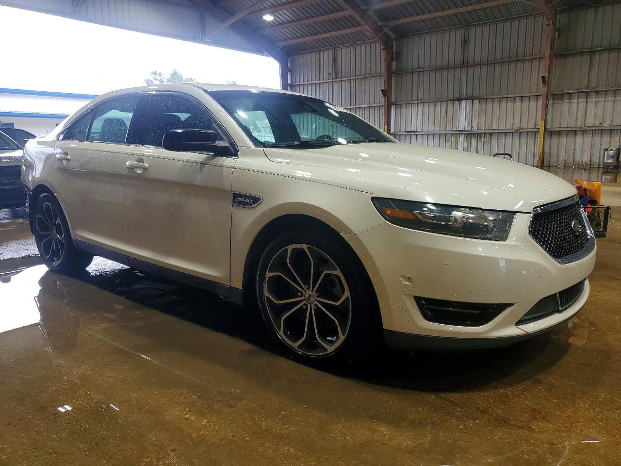 2014 FORD TAURUS SHO photo 4