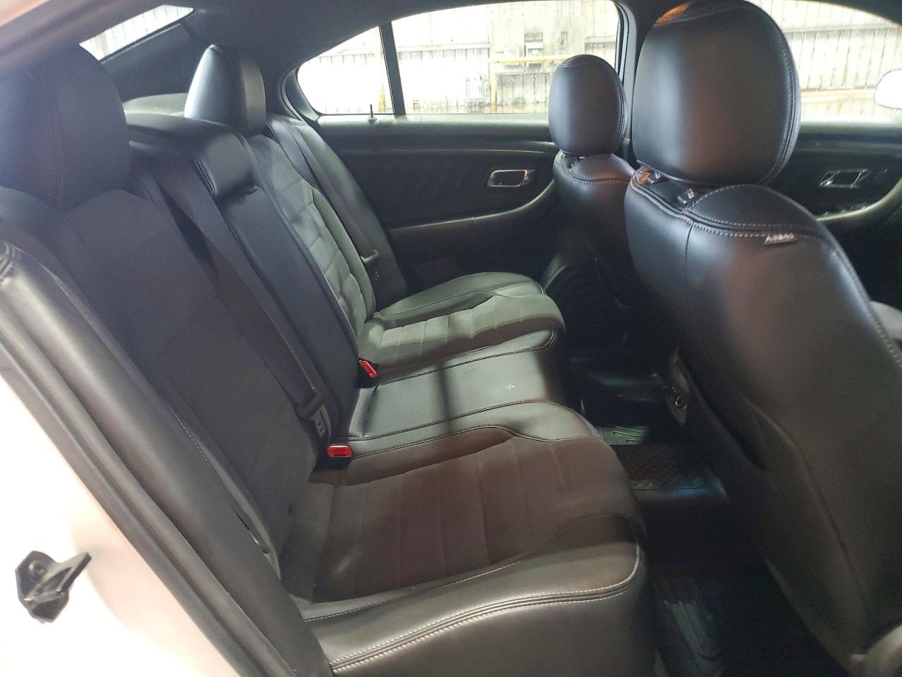 2014 FORD TAURUS SHO photo 10